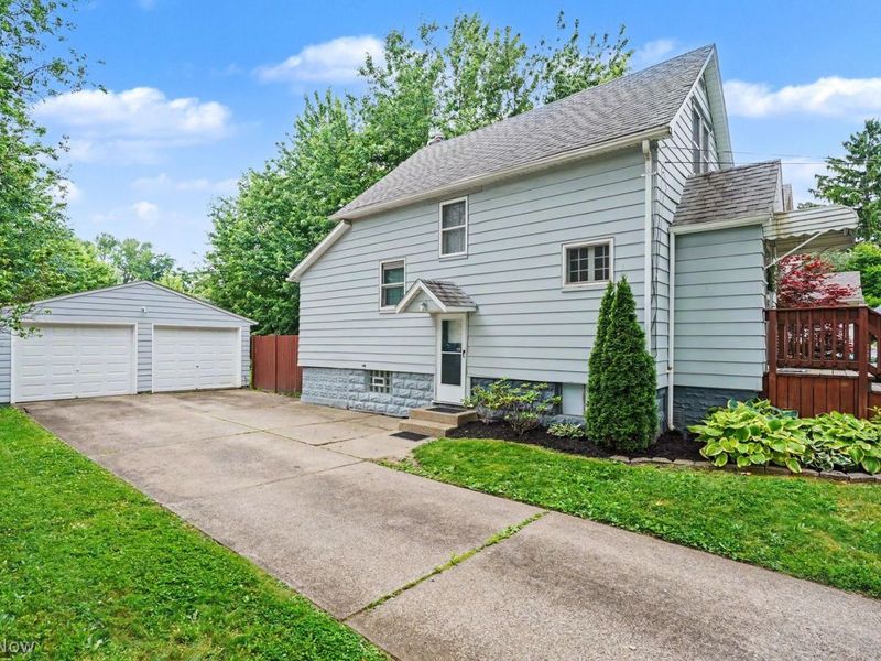 718 School Avenue , Cuyahoga Falls, OH 44221 Photo 2