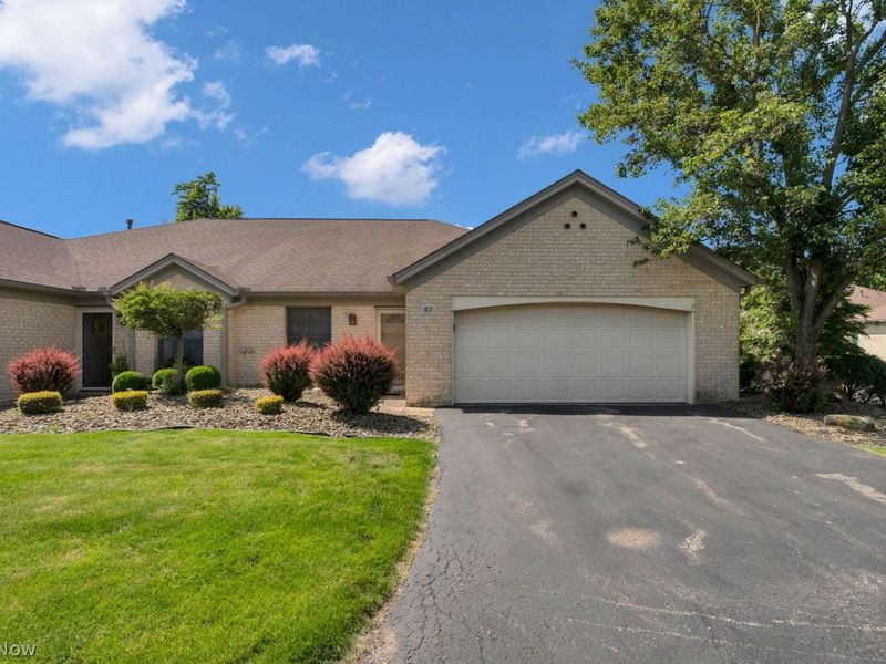 820 Southwestern Run, Unit 67, Poland, OH 44514 Photo 1