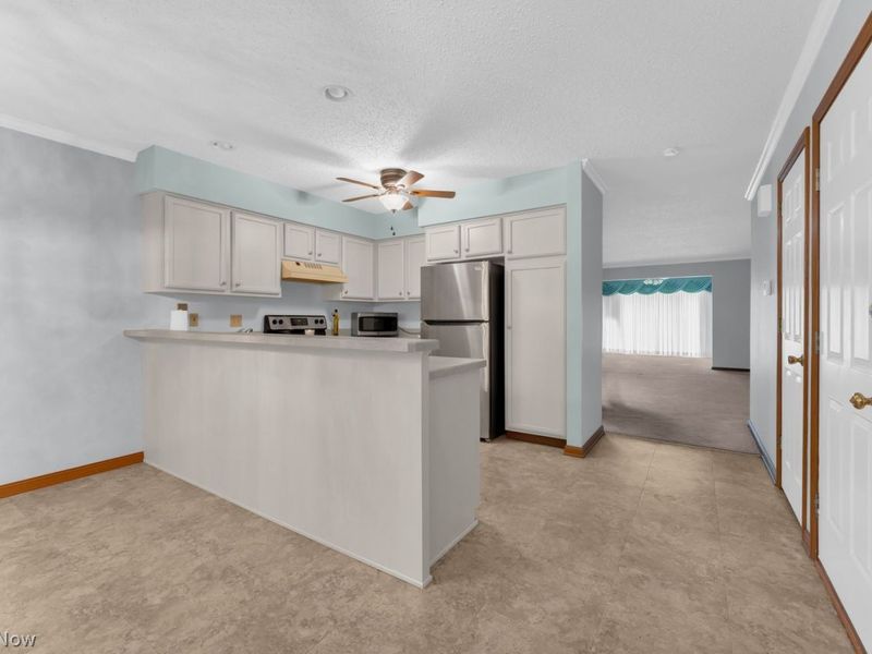 820 Southwestern Run, Unit 67, Poland, OH 44514 Photo 12