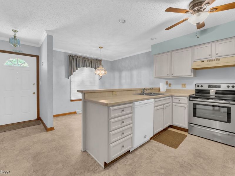 820 Southwestern Run, Unit 67, Poland, OH 44514 Photo 13