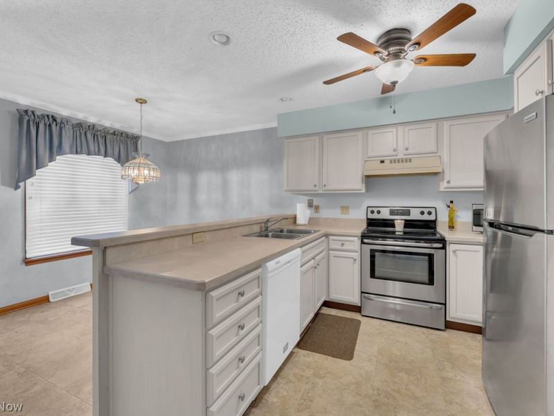 820 Southwestern Run, Unit 67, Poland, OH 44514 Photo 14