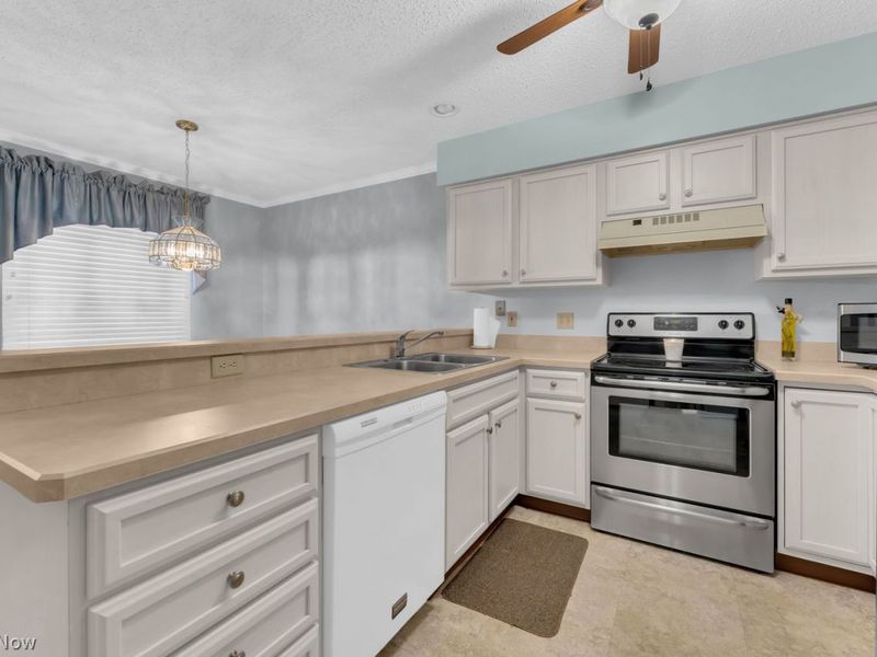 820 Southwestern Run, Unit 67, Poland, OH 44514 Photo 16