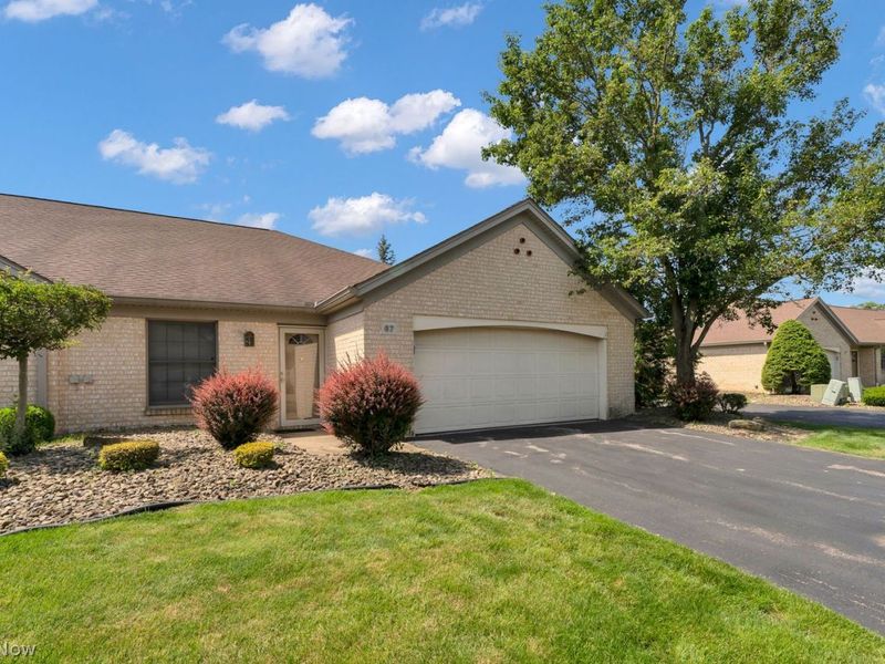 820 Southwestern Run, Unit 67, Poland, OH 44514 Photo 3