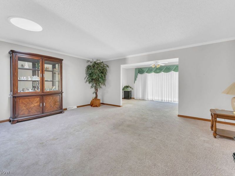 820 Southwestern Run, Unit 67, Poland, OH 44514 Photo 7