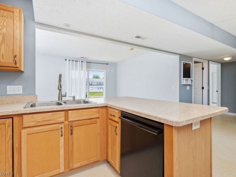 70 High Point Drive , Unit 76, Medina, OH 44256 Photo 8