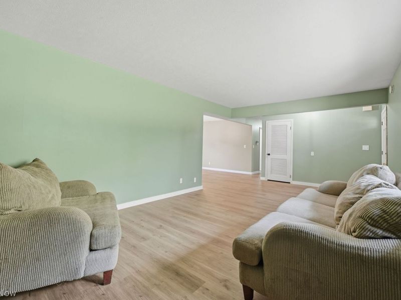 1583 S Carpenter Road , Brunswick, OH 44212 Photo 8