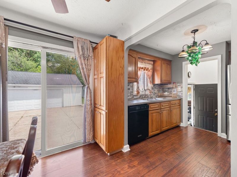 6127 W 130th Street , Parma, OH 44130 Photo 14