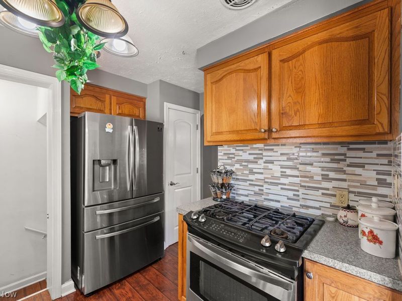 6127 W 130th Street , Parma, OH 44130 Photo 17