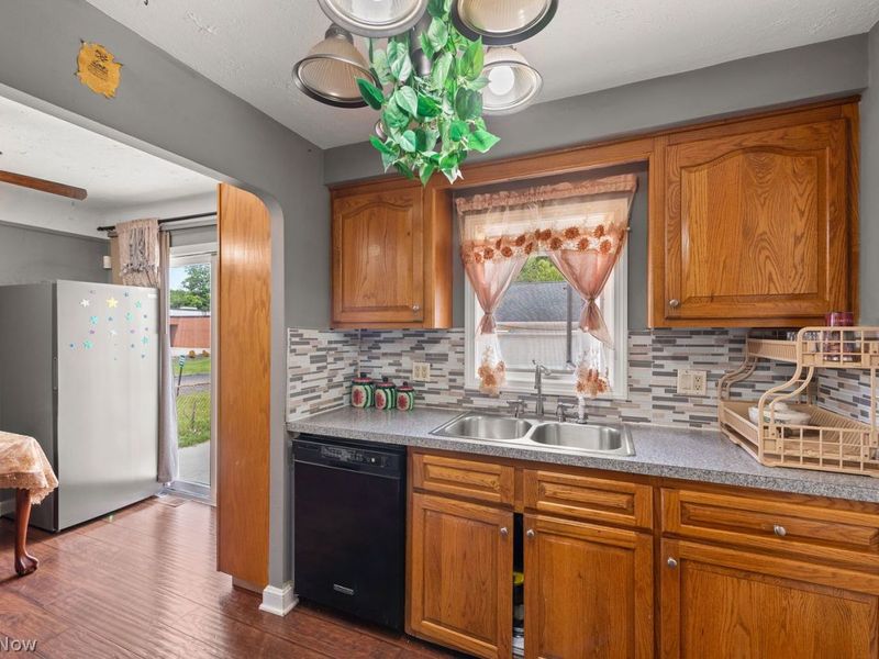6127 W 130th Street , Parma, OH 44130 Photo 18