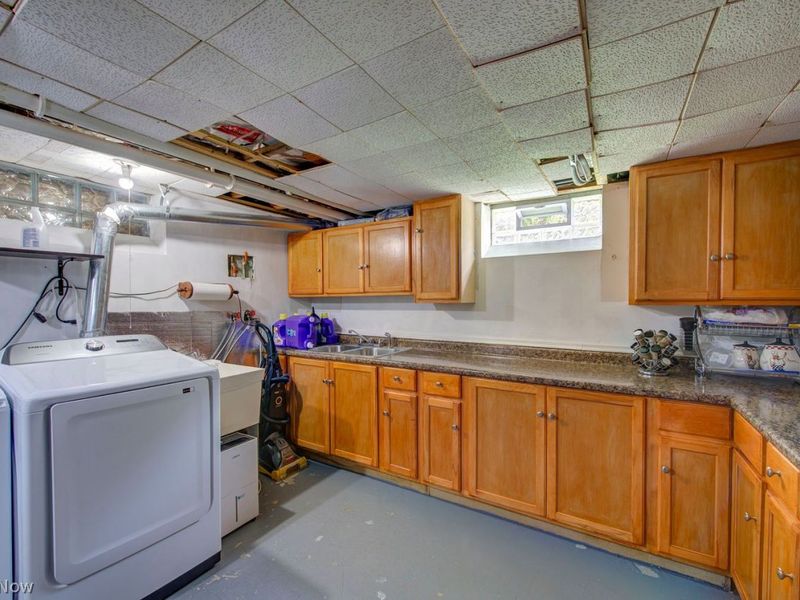 6127 W 130th Street , Parma, OH 44130 Photo 40