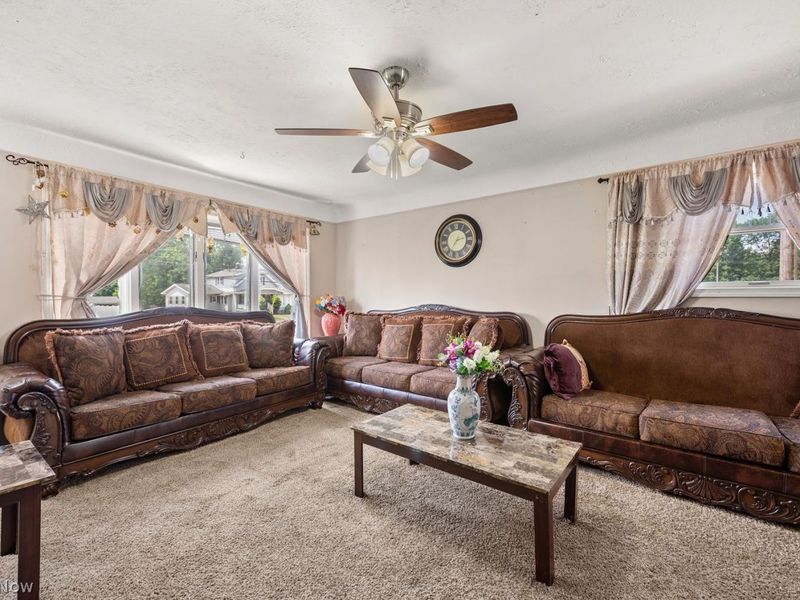 6127 W 130th Street , Parma, OH 44130 Photo 8