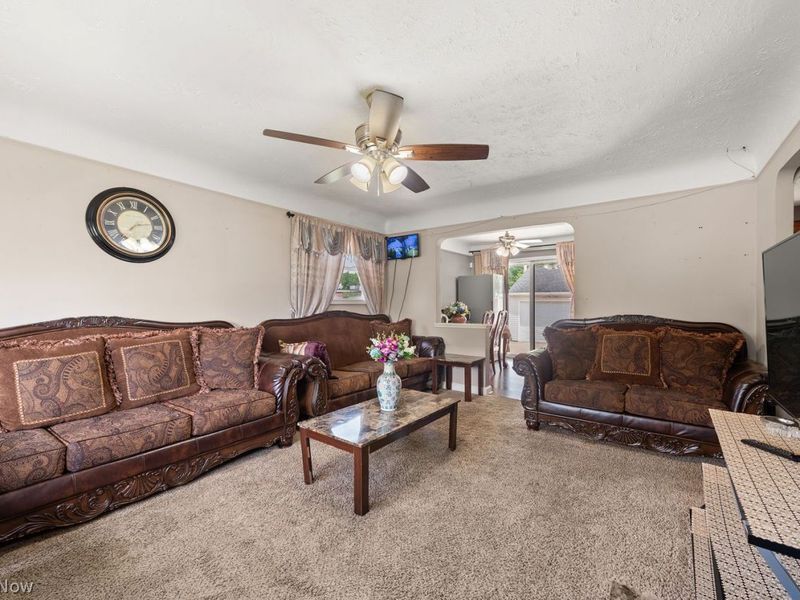 6127 W 130th Street , Parma, OH 44130 Photo 9