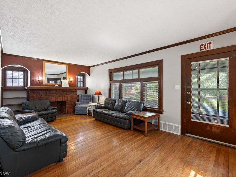 2313 Natchez Avenue, Cleveland, OH 44109 Photo 6