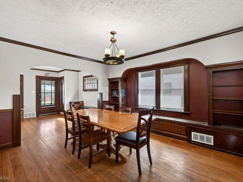 2313 Natchez Avenue, Cleveland, OH 44109 Photo 9