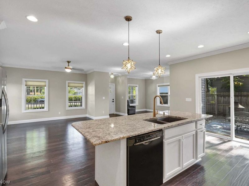 25815 Eaton Way , Bay Village, OH 44140 Photo 10