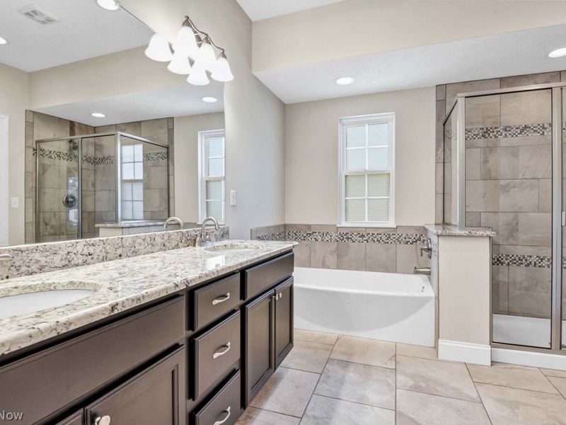 25815 Eaton Way , Bay Village, OH 44140 Photo 20