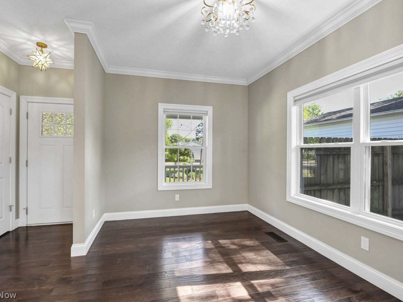 25815 Eaton Way , Bay Village, OH 44140 Photo 3