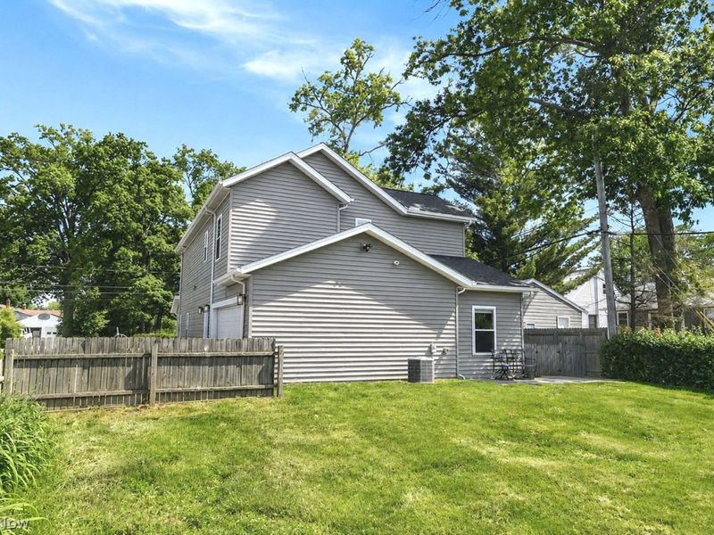 25815 Eaton Way , Bay Village, OH 44140 Photo 32