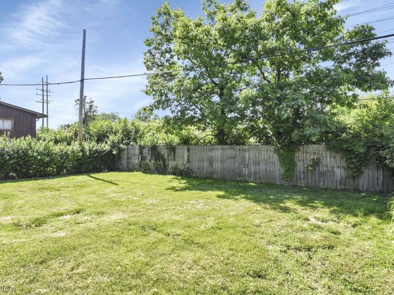 25815 Eaton Way , Bay Village, OH 44140 Photo 34