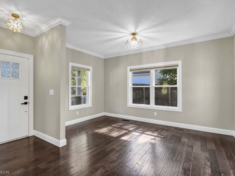 25815 Eaton Way , Bay Village, OH 44140 Photo 7