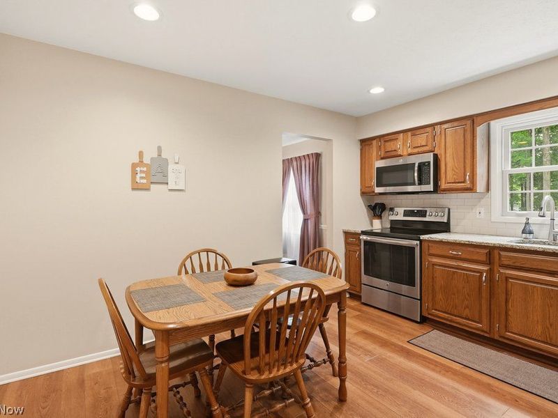 3533 Elm Brook Drive , Broadview Heights, OH 44147 Photo 11