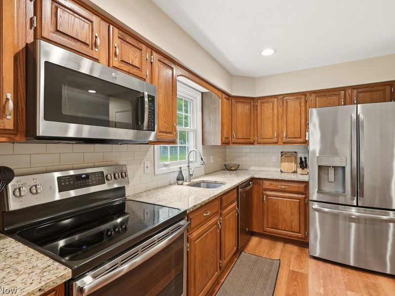 3533 Elm Brook Drive , Broadview Heights, OH 44147 Photo 8