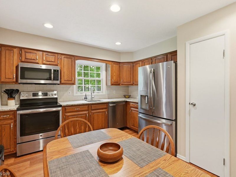 3533 Elm Brook Drive , Broadview Heights, OH 44147 Photo 9