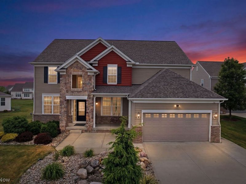 2049 Meadowood Boulevard , Twinsburg, OH 44087 Photo 2