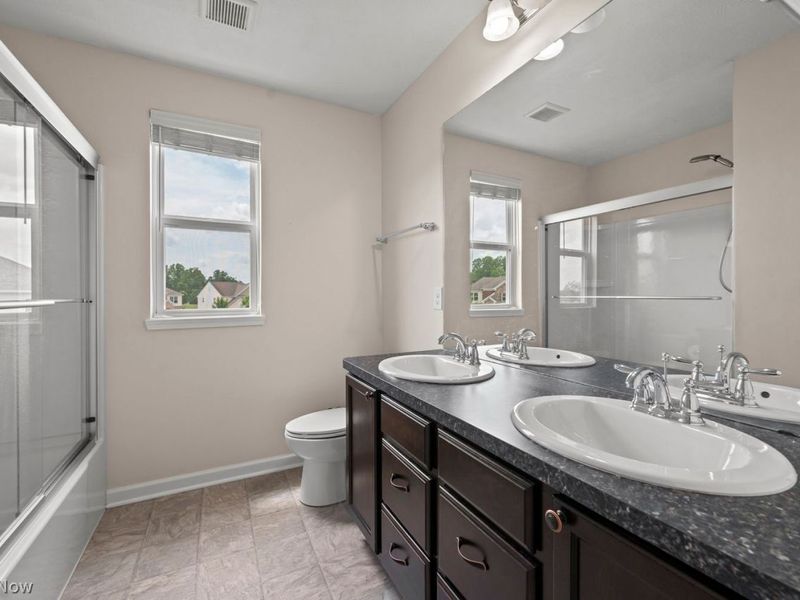 2049 Meadowood Boulevard , Twinsburg, OH 44087 Photo 31
