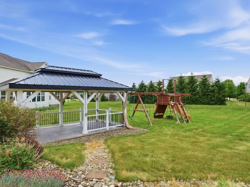 2049 Meadowood Boulevard , Twinsburg, OH 44087 Photo 47