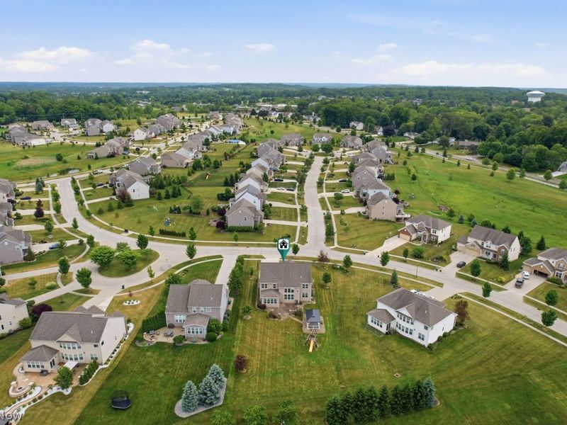 2049 Meadowood Boulevard , Twinsburg, OH 44087 Photo 5