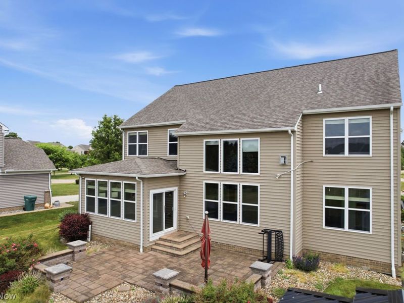 2049 Meadowood Boulevard , Twinsburg, OH 44087 Photo 8