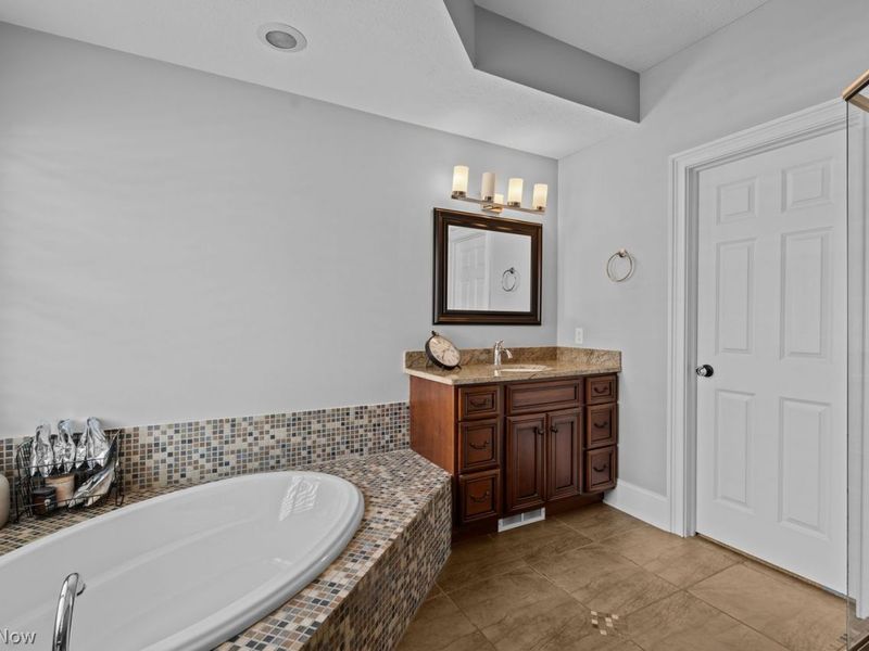 7444 Royal Portrush Drive , Solon, OH 44139 Photo 31