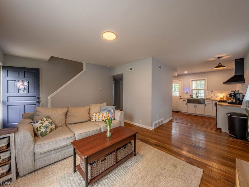 4327 W 189th Street , Cleveland, OH 44135 Photo 4