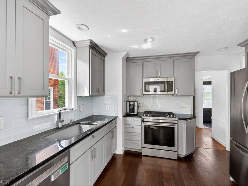20311 Bonnie Bank Boulevard , Rocky River, OH 44116 Photo 12