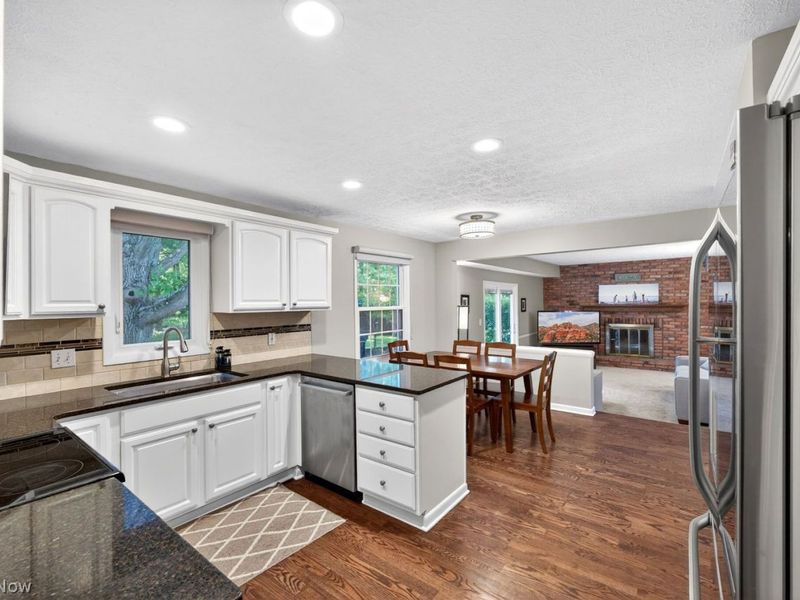 2393 Glen Valley Drive , Westlake, OH 44145 Photo 9