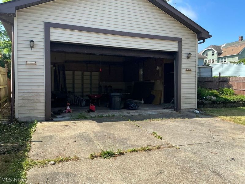 Cleveland, OH 44109 Photo 10