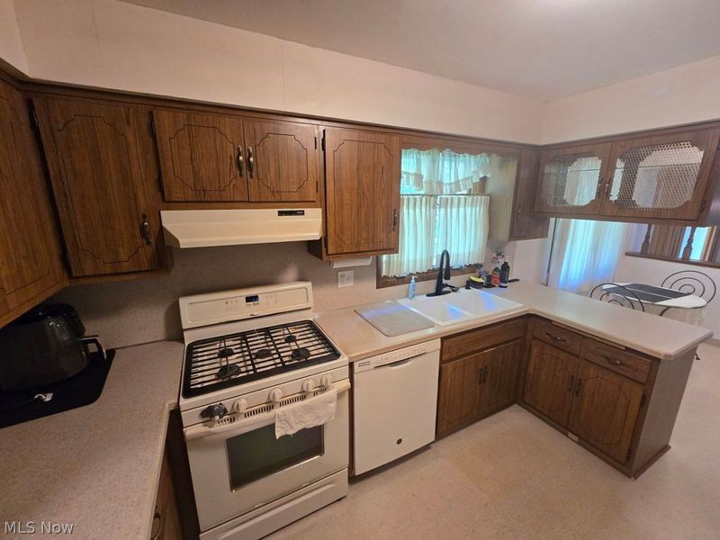 25200 Pleasant Trail , Richmond Heights, OH 44143 Photo 4