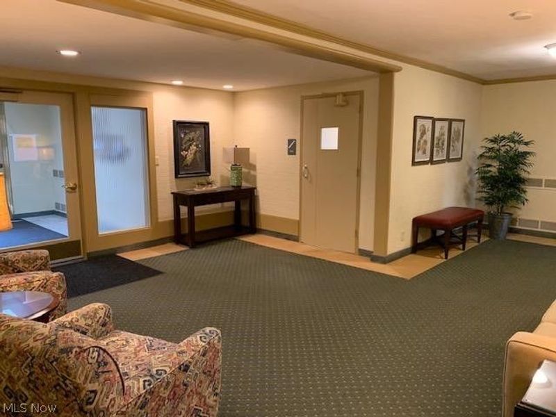19101 Van Aken Boulevard , Unit 127, Shaker Heights, OH 44122 Photo 4