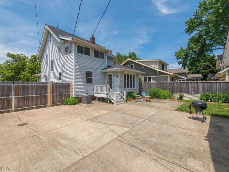 2167 Niagara Drive , Lakewood, OH 44107 Photo 46