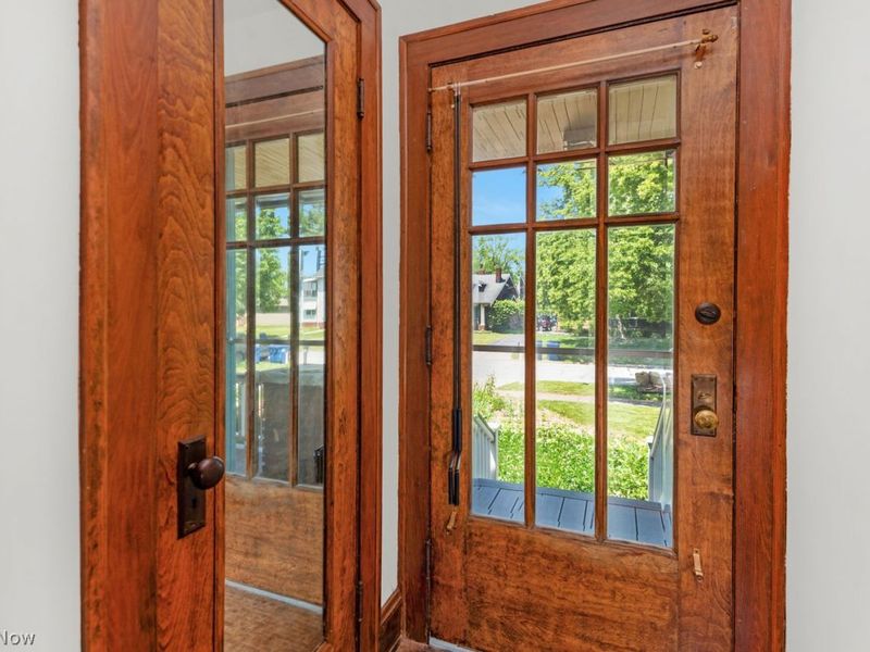 2167 Niagara Drive , Lakewood, OH 44107 Photo 8