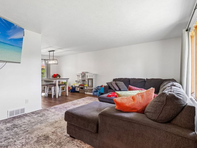 5089 State Rte 303, Ravenna, OH 44266 Photo 5