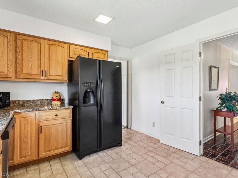 13586 Fox Hills Drive , Novelty, OH 44072 Photo 4