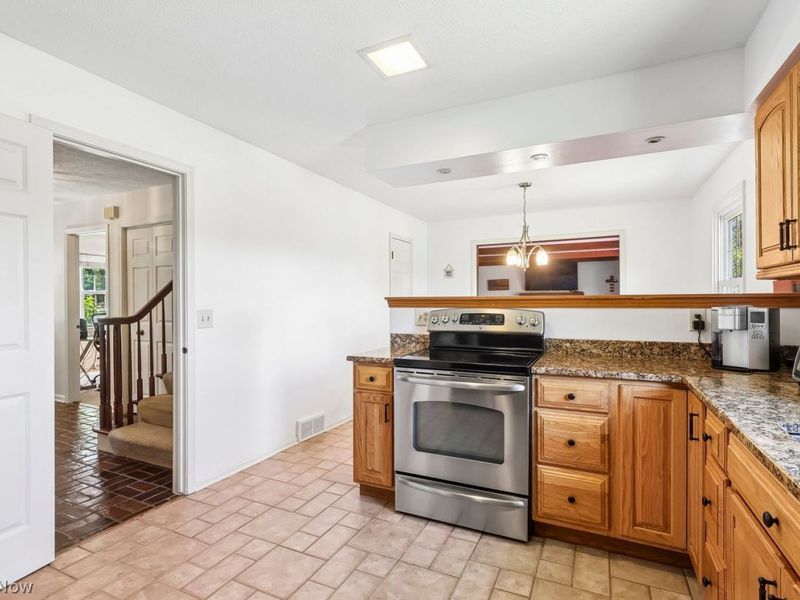 13586 Fox Hills Drive , Novelty, OH 44072 Photo 5