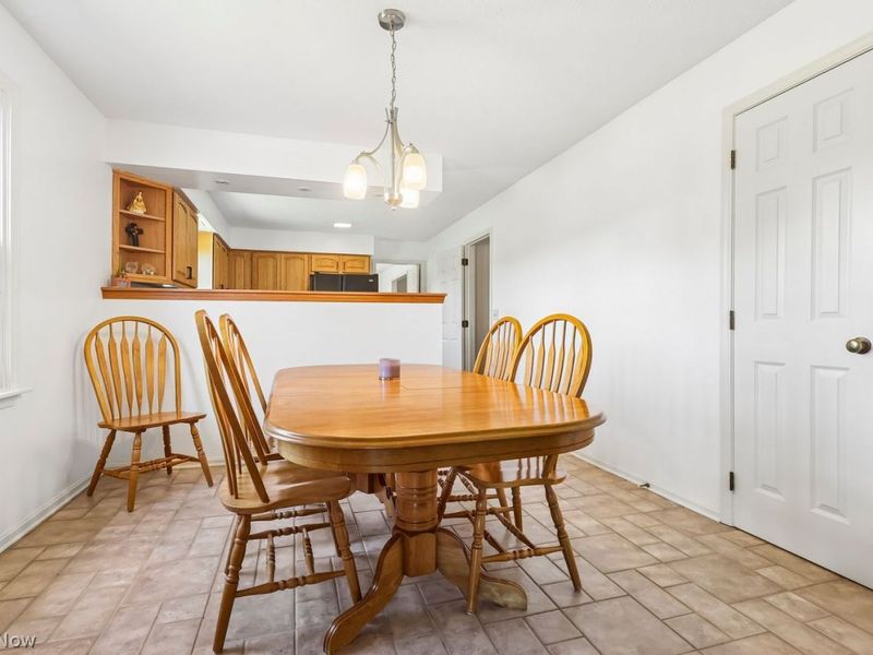 13586 Fox Hills Drive , Novelty, OH 44072 Photo 7