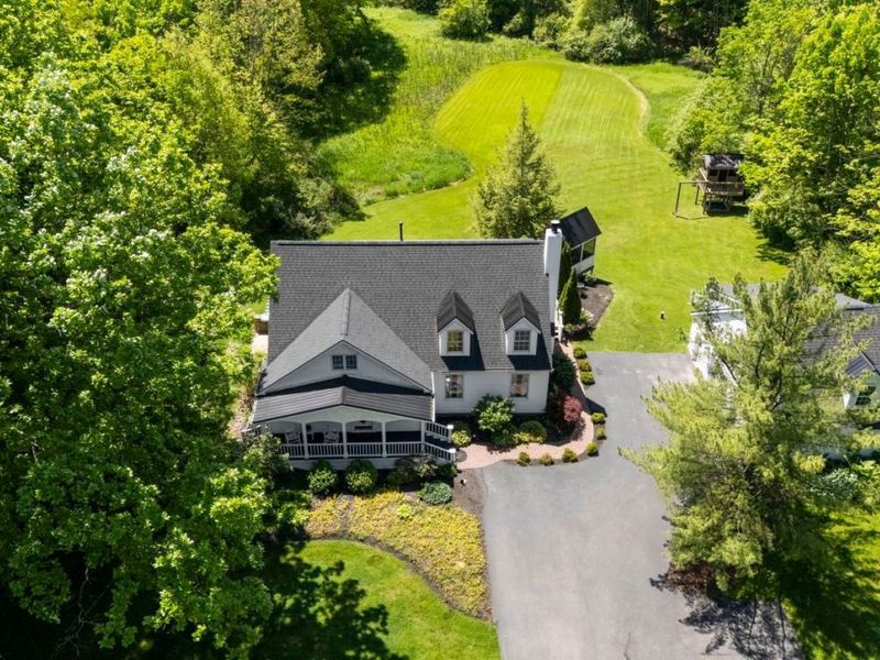 7399 Pettibone Road, Chagrin Falls, OH 44023 Photo 5