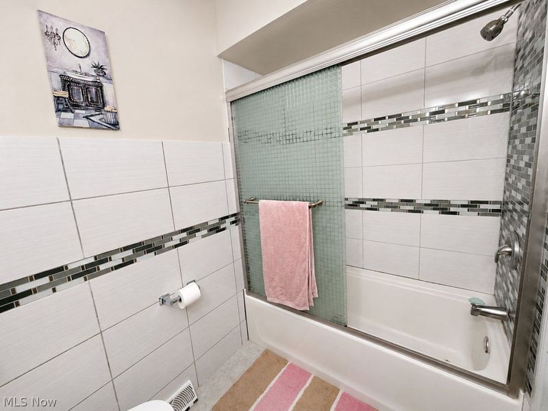 2876 Pease Drive , Unit 208, Rocky River, OH 44116 Photo 9