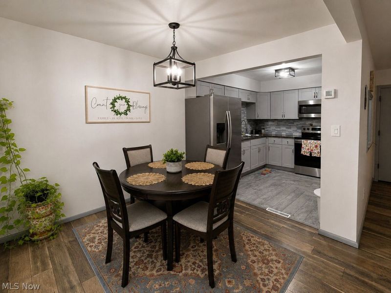 2876 Pease Drive , Unit 208, Rocky River, OH 44116 Photo 5