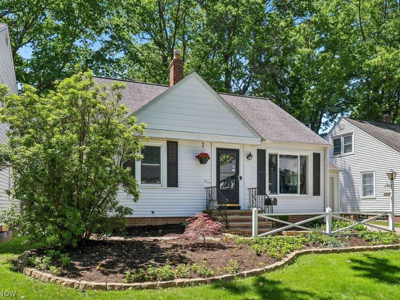 5172 Lynd Avenue , Lyndhurst, OH 44124 Photo 3