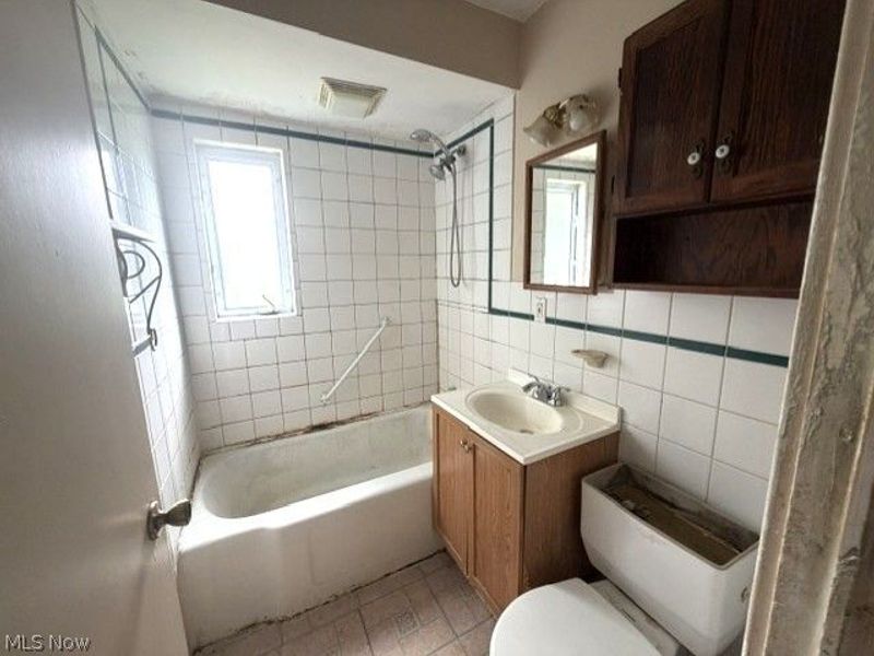 4982 Marigold Rd , Mentor, OH 44060 Photo 9